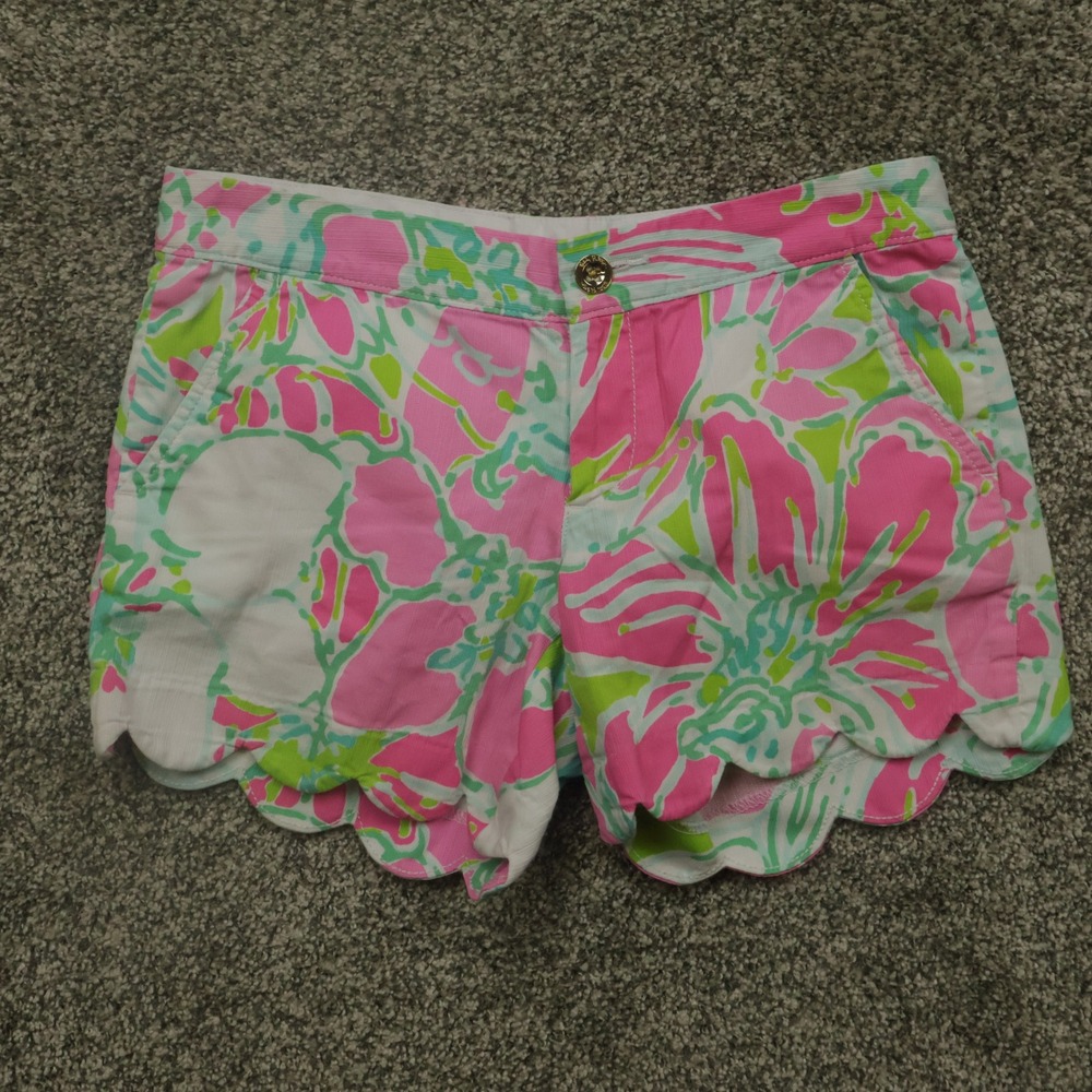 Lilly Pulitzer Women's Shorts Size 00 Size 00 Pink‎ Green Floral Scalloped Hem